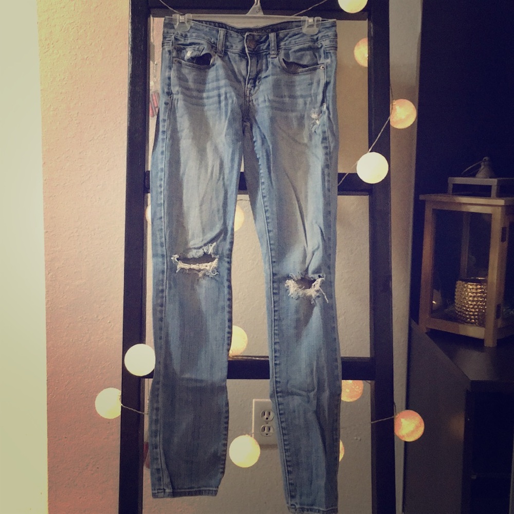 American Eagle Skinny Jeans - size 2